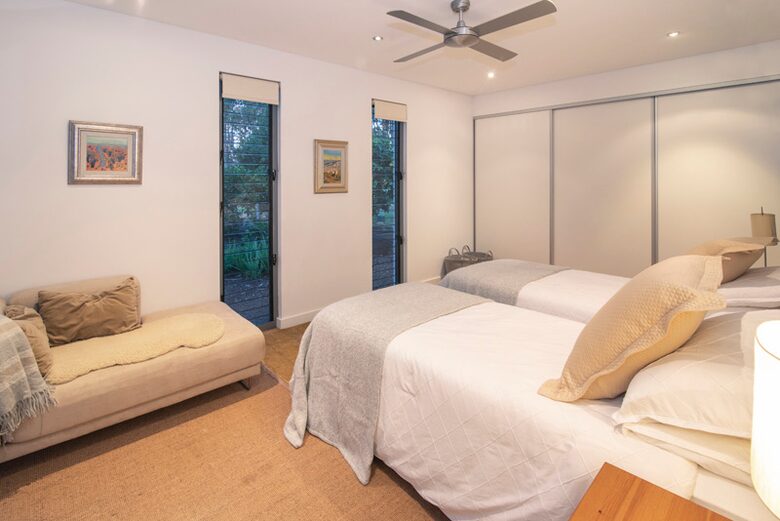 Architectural country home in coastal vineyard region - Wilyabrup, Australia