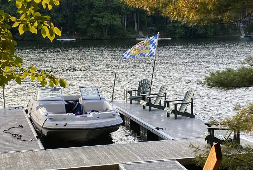 Luxury Log Home at 4 season Wisp Resort (ski-in/ski-out with Deep Creek Lake views; includes also private dock access) - McHenry, Maryland