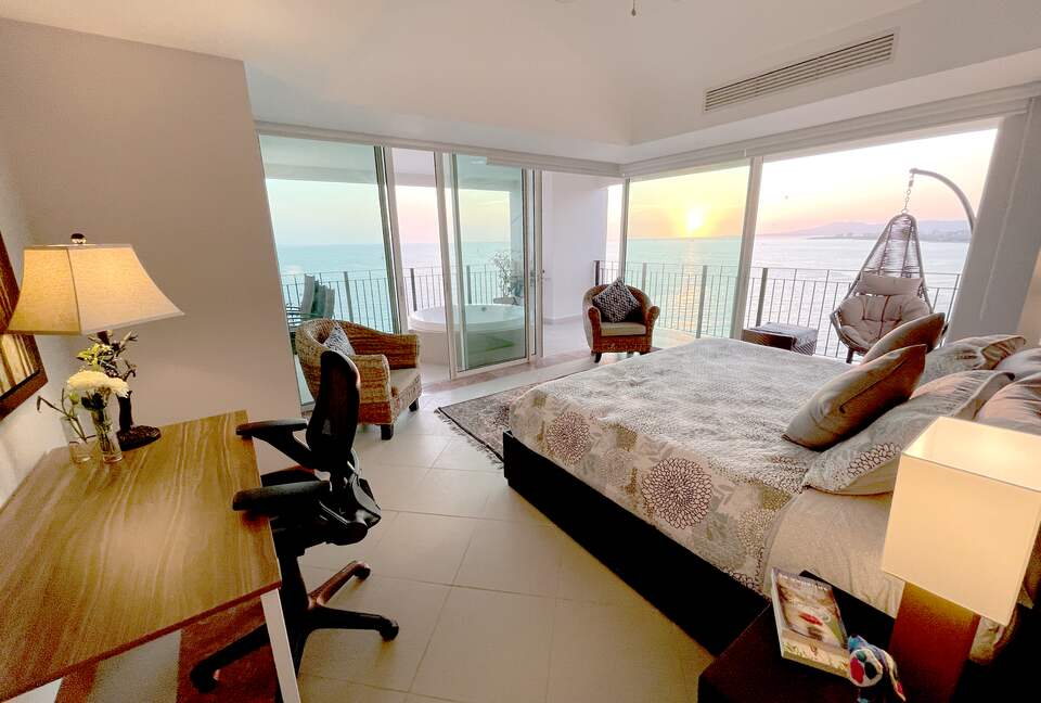 Spectacular Beach Villa In Grand Venetian - Puerto Vallarta, Mexico