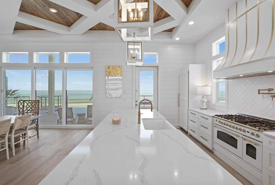 Makin' Memories Stunning Oceanfront Getaway - Port St. Joe, Florida