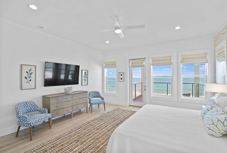 Makin' Memories Stunning Oceanfront Getaway - Port St. Joe, Florida