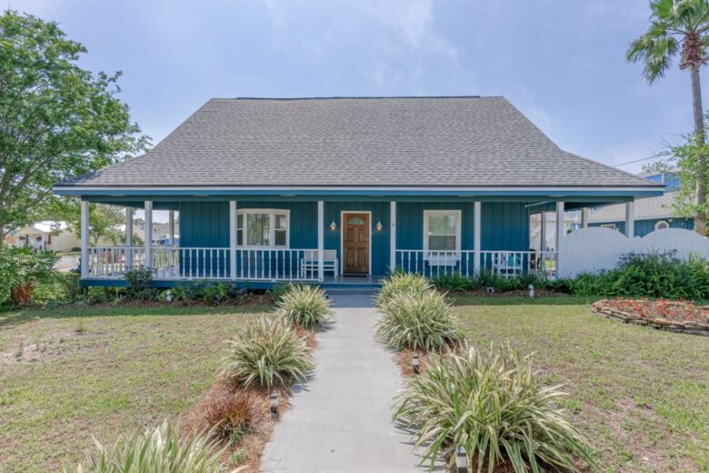 Cozy Panama City Escape - Walk To The Beach! - Panama City Beach, Florida