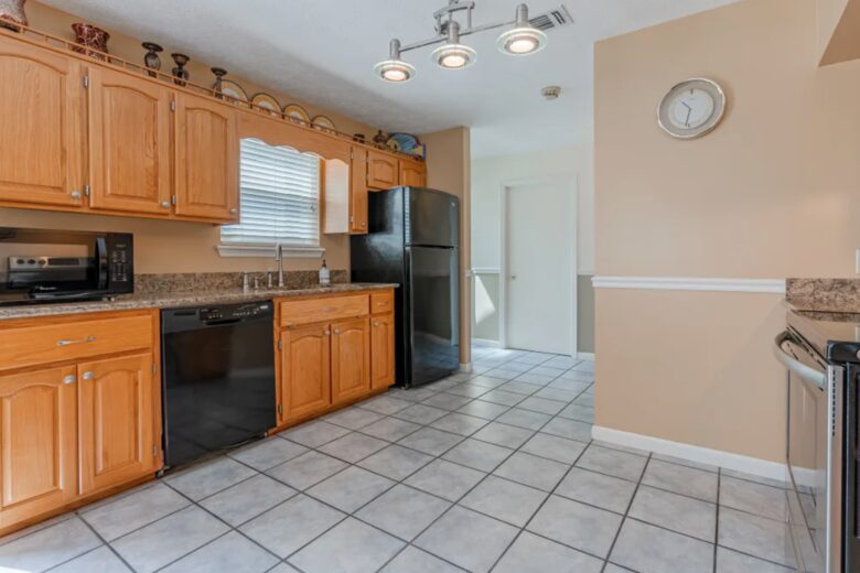 Cozy Panama City Escape - Walk To The Beach! - Panama City Beach, Florida