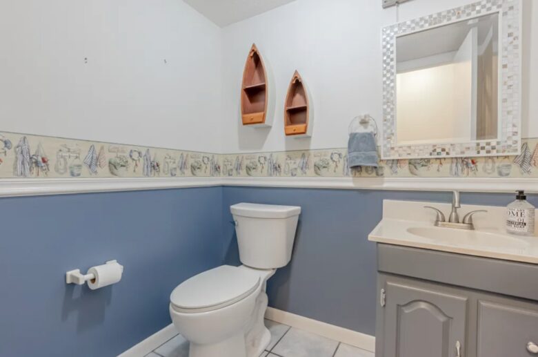 Cozy Panama City Escape - Walk To The Beach! - Panama City Beach, Florida