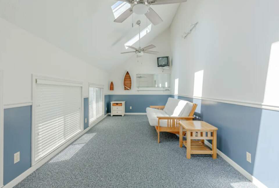 Cozy Panama City Escape - Walk To The Beach! - Panama City Beach, Florida