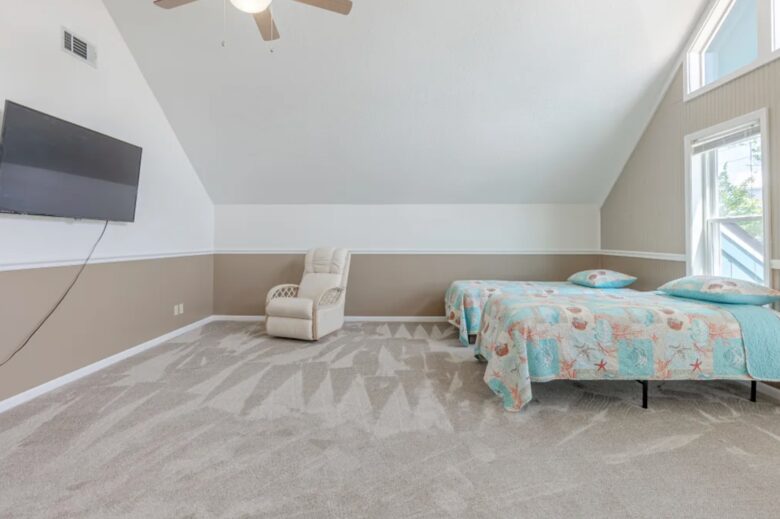 Cozy Panama City Escape - Walk To The Beach! - Panama City Beach, Florida