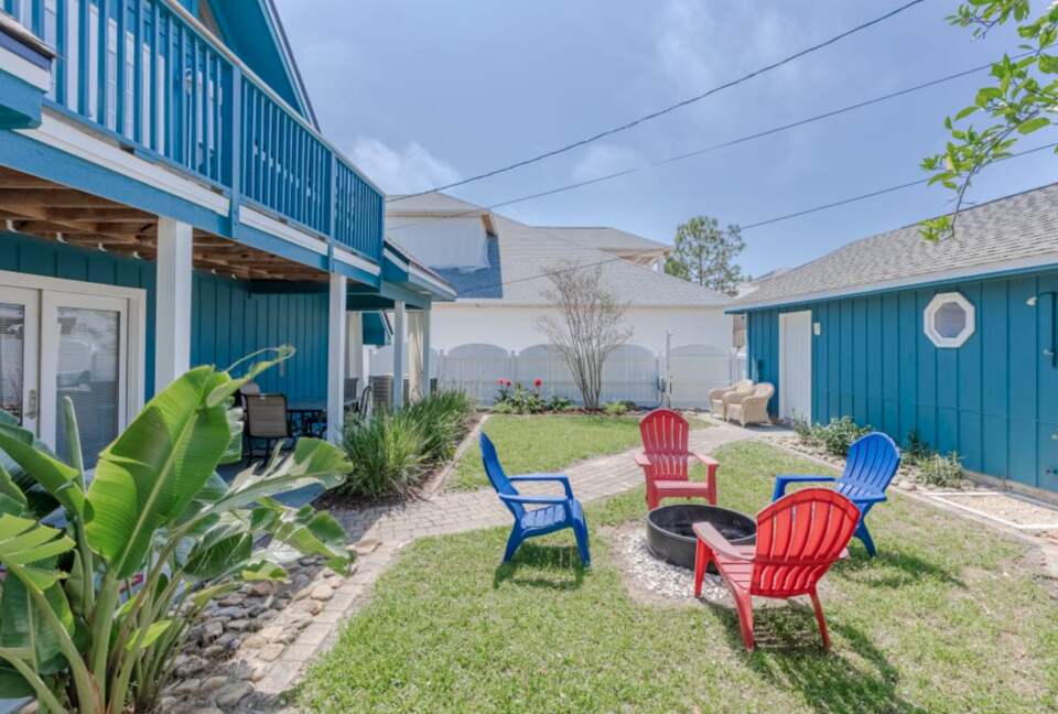 Cozy Panama City Escape - Walk To The Beach! - Panama City Beach, Florida