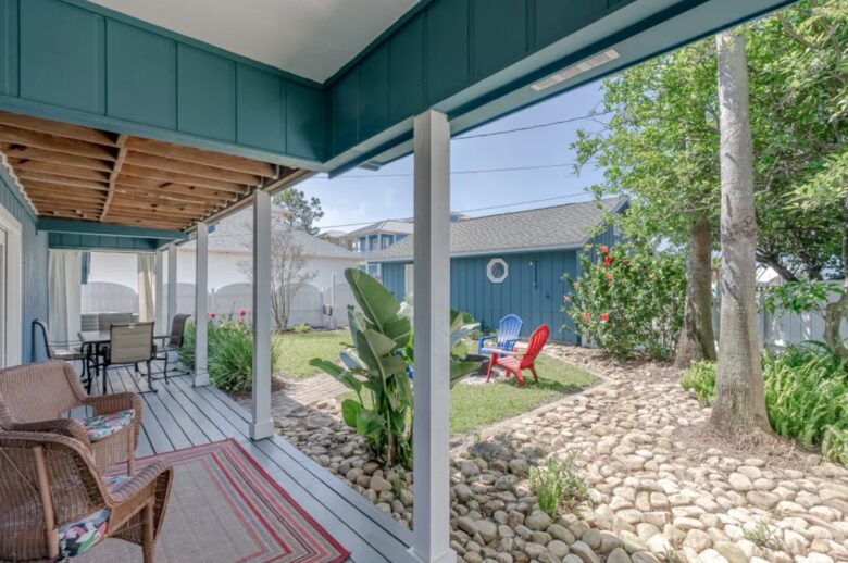 Cozy Panama City Escape - Walk To The Beach! - Panama City Beach, Florida