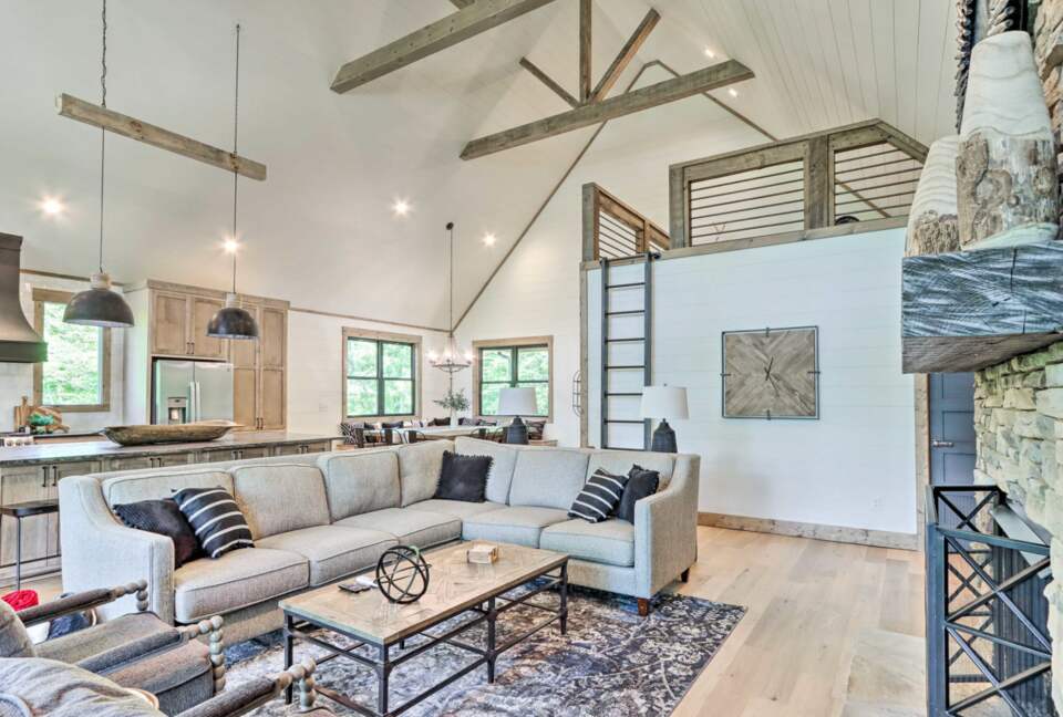 Immaculate Modern Mountain Escape On The Lake - Morganton, Georgia