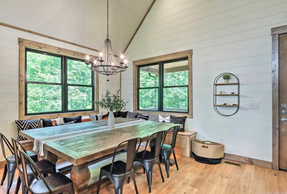 Immaculate Modern Mountain Escape On The Lake - Morganton, Georgia