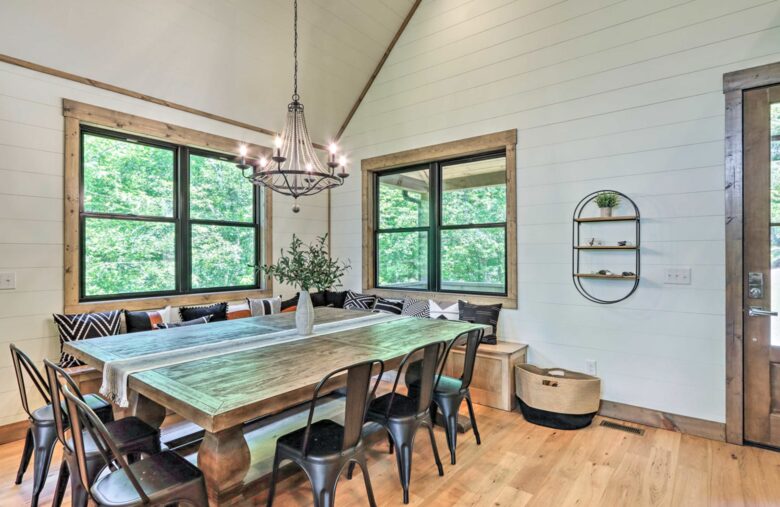 Immaculate Modern Mountain Escape On The Lake - Morganton, Georgia