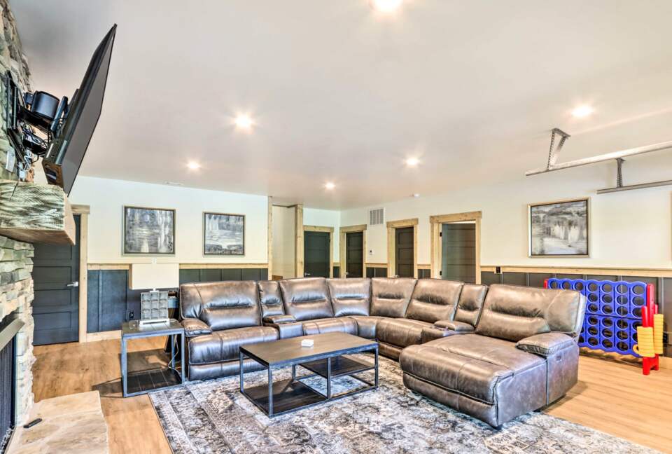 Immaculate Modern Mountain Escape On The Lake - Morganton, Georgia