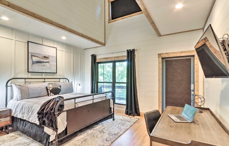 Immaculate Modern Mountain Escape On The Lake - Morganton, Georgia