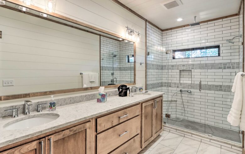 Immaculate Modern Mountain Escape On The Lake - Morganton, Georgia