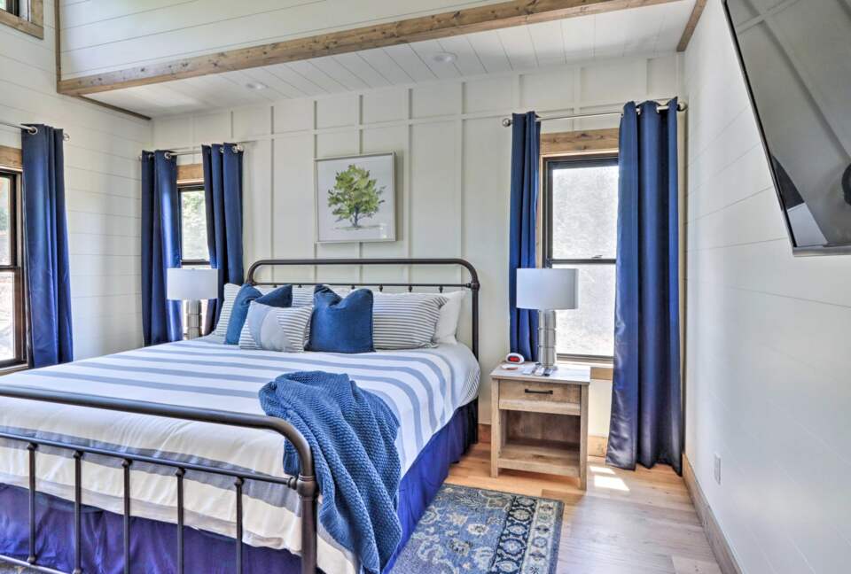 Immaculate Modern Mountain Escape On The Lake - Morganton, Georgia