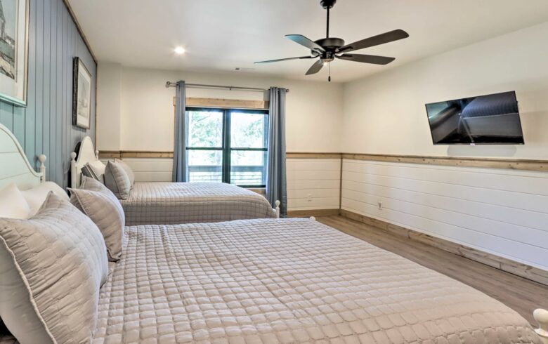 Immaculate Modern Mountain Escape On The Lake - Morganton, Georgia