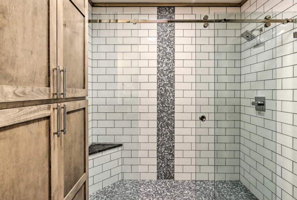 Immaculate Modern Mountain Escape On The Lake - Morganton, Georgia