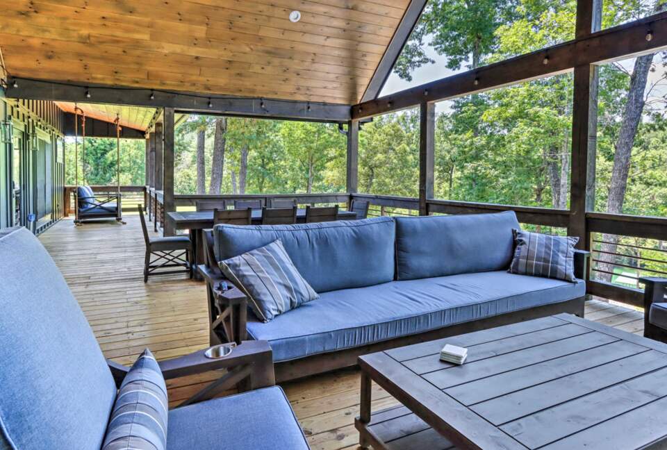 Immaculate Modern Mountain Escape On The Lake - Morganton, Georgia