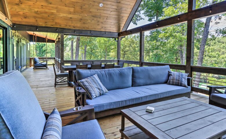 Immaculate Modern Mountain Escape On The Lake - Morganton, Georgia