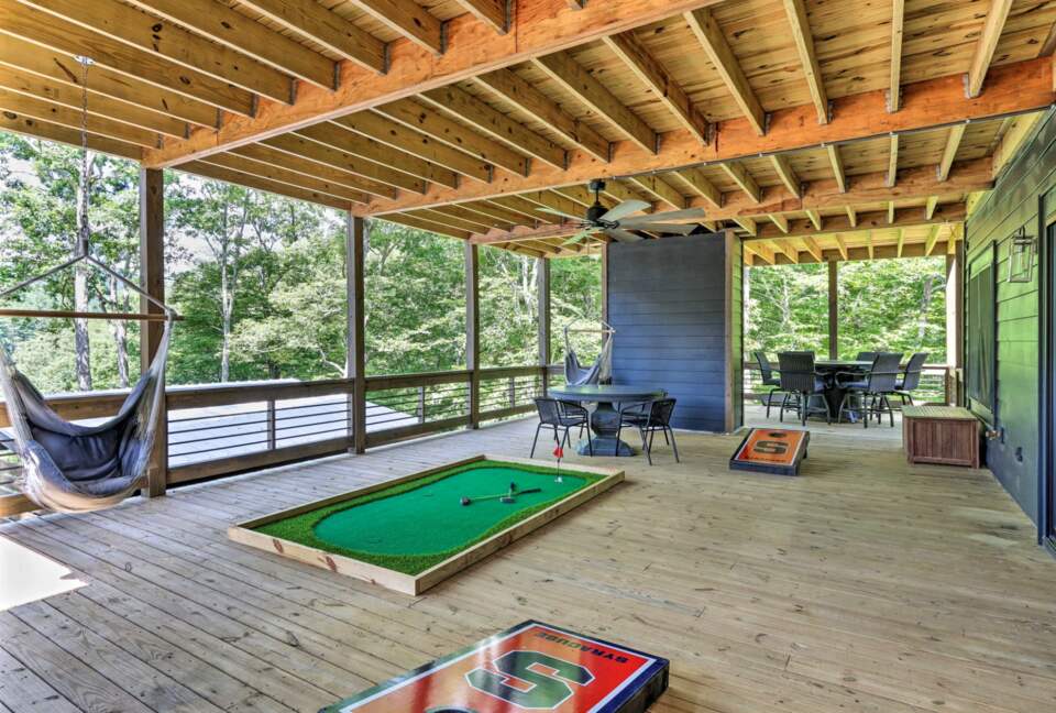 Immaculate Modern Mountain Escape On The Lake - Morganton, Georgia