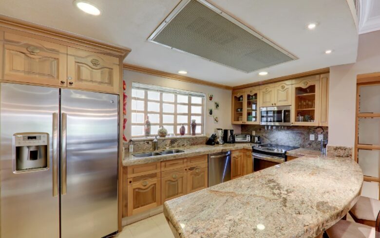 Condo with Yacht Trip included - Cabo San Lucas, Mexico