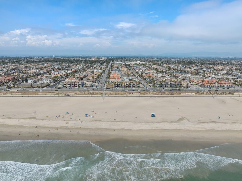 Contemporary Huntington Beach Getaway - Huntington Beach, California