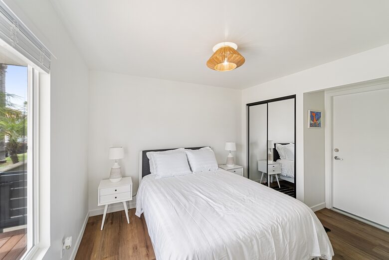 Contemporary Huntington Beach Getaway - Huntington Beach, California