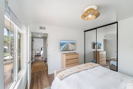 Contemporary Huntington Beach Getaway - Huntington Beach, California