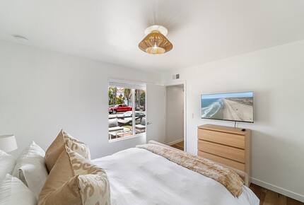 Contemporary Huntington Beach Getaway - Huntington Beach, California