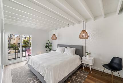 Contemporary Huntington Beach Getaway - Huntington Beach, California