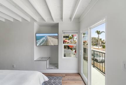 Contemporary Huntington Beach Getaway - Huntington Beach, California