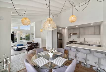 Contemporary Huntington Beach Getaway - Huntington Beach, California