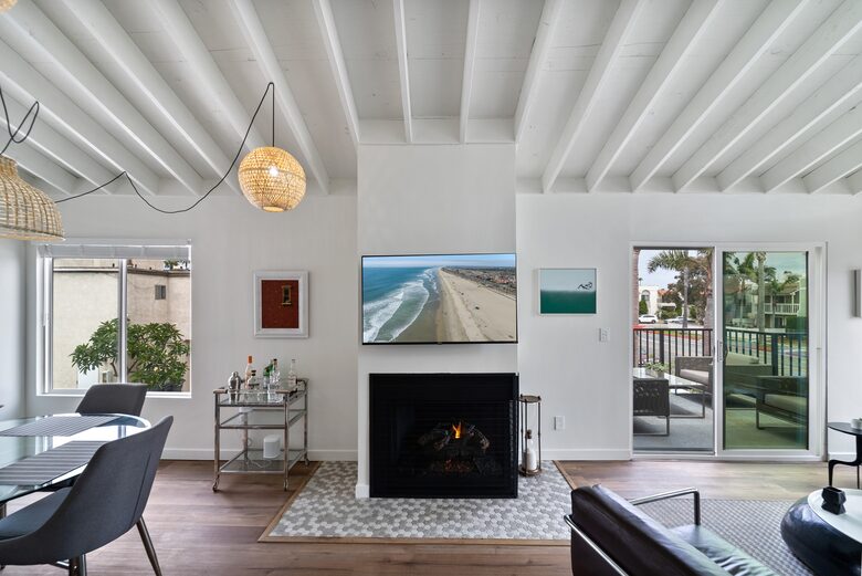 Contemporary Huntington Beach Getaway - Huntington Beach, California