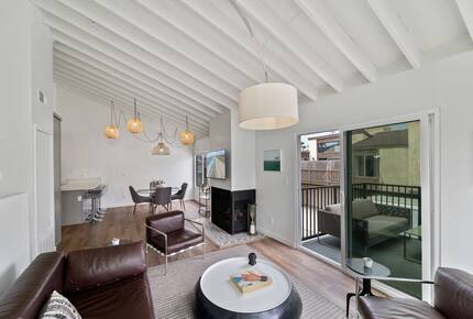 Contemporary Huntington Beach Getaway - Huntington Beach, California