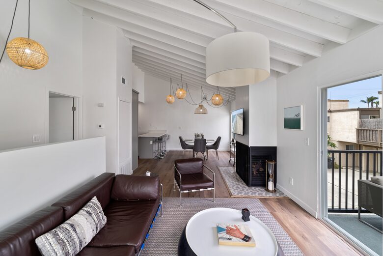 Contemporary Huntington Beach Getaway - Huntington Beach, California