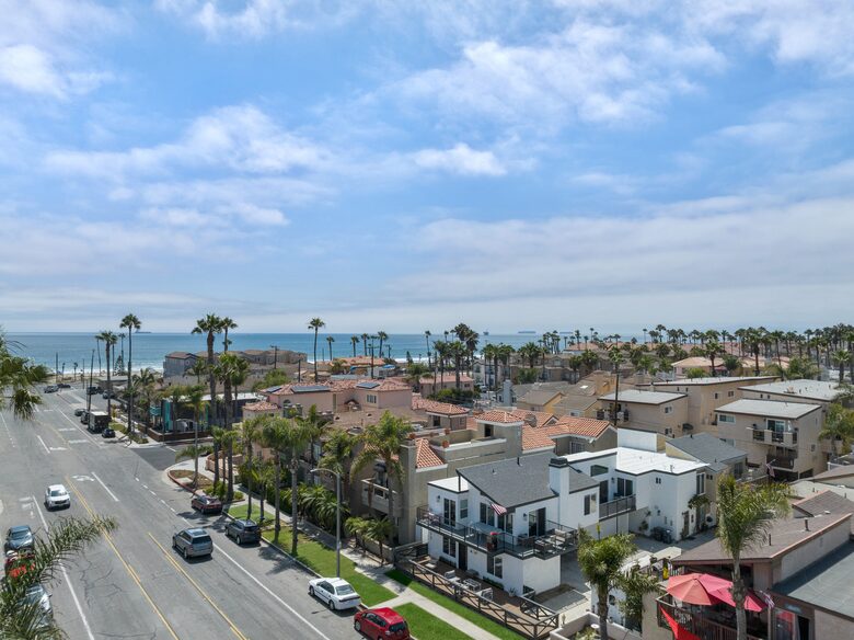 Contemporary Huntington Beach Getaway - Huntington Beach, California