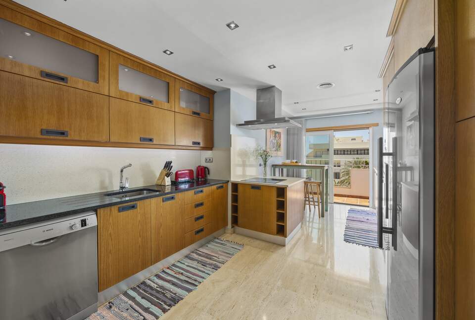 Oceanside Penthouse Marisea - Quarteira, Portugal