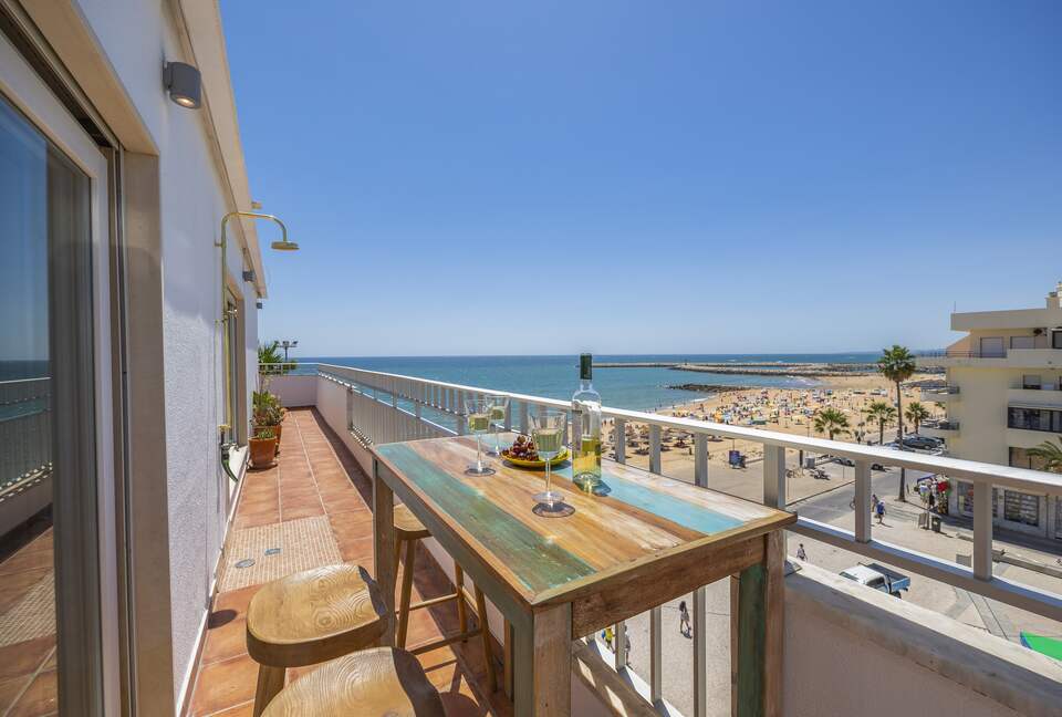 Oceanside Penthouse Marisea - Quarteira, Portugal