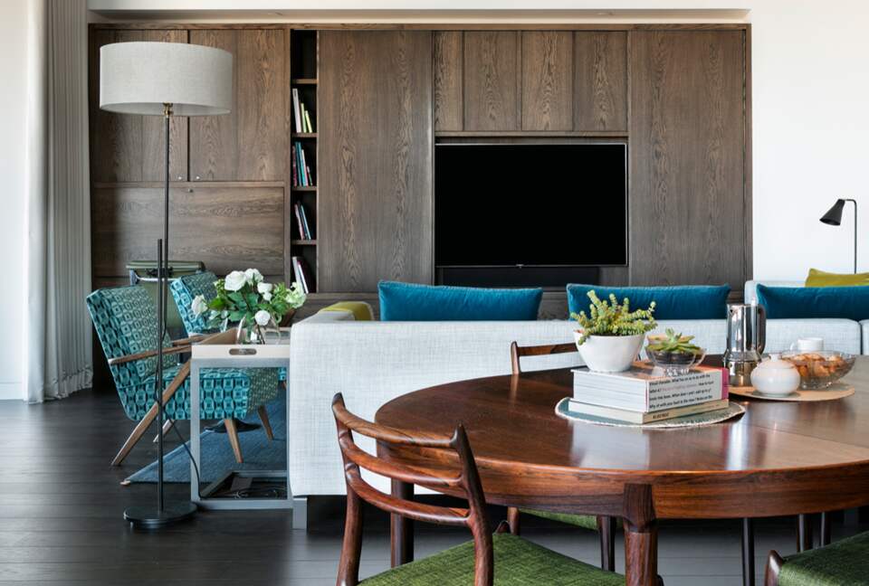 RiverWalk over the Thames - London, United Kingdom