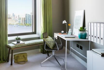 RiverWalk over the Thames - London, United Kingdom