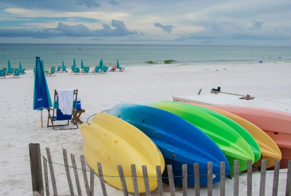 Destin Getaway - Walk To The Beach! - Destin, Florida