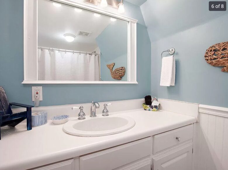 Destin Getaway - Walk To The Beach! - Destin, Florida