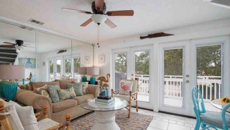 Destin Getaway - Walk To The Beach! - Destin, Florida