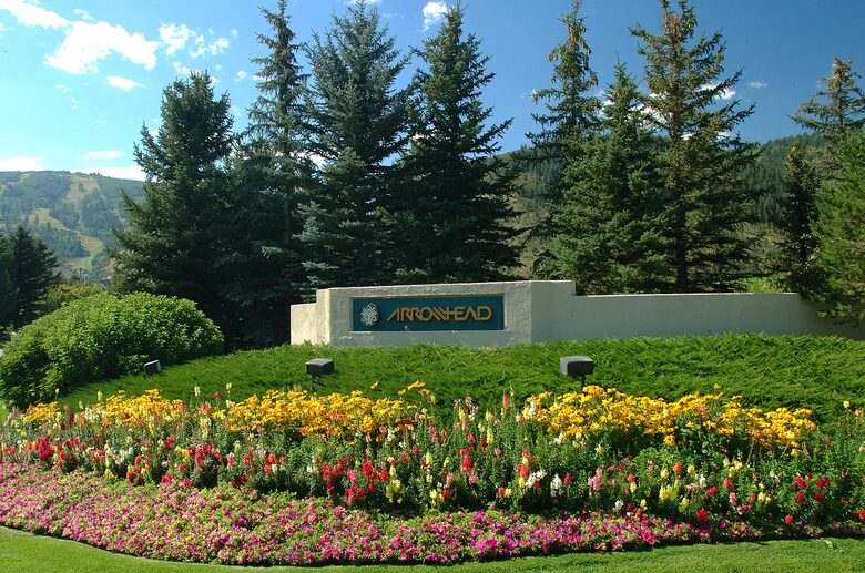 Arrowhead Beauty with Pool and Hot Tub! - Edwards, Colorado