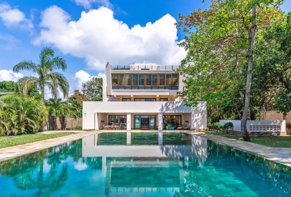 Cocokinondo | Modern Galu Beach Retreat - Diani Beach, Kenya