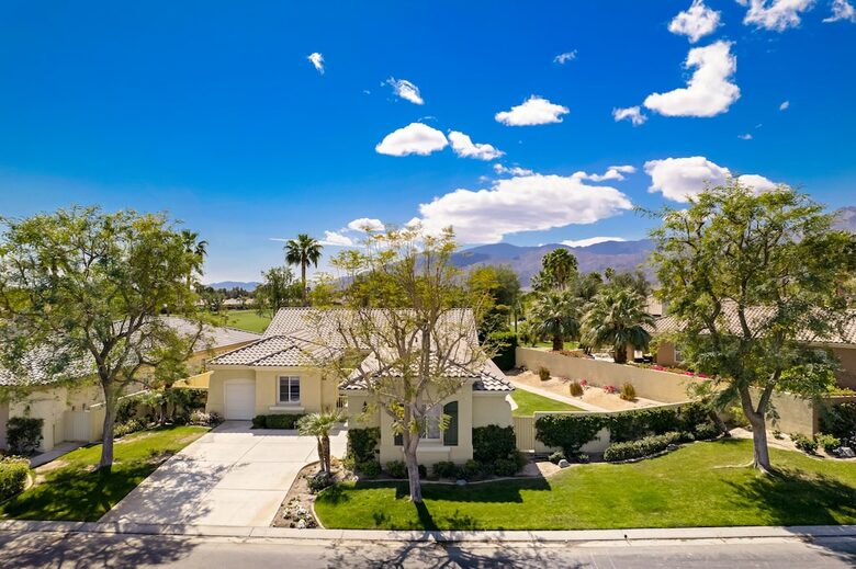The La Quinta Dream | With golf course and mountain views! - La Quinta, California