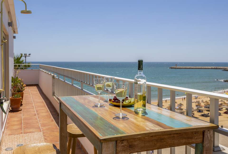 Oceanside Penthouse Marisea - Quarteira, Portugal