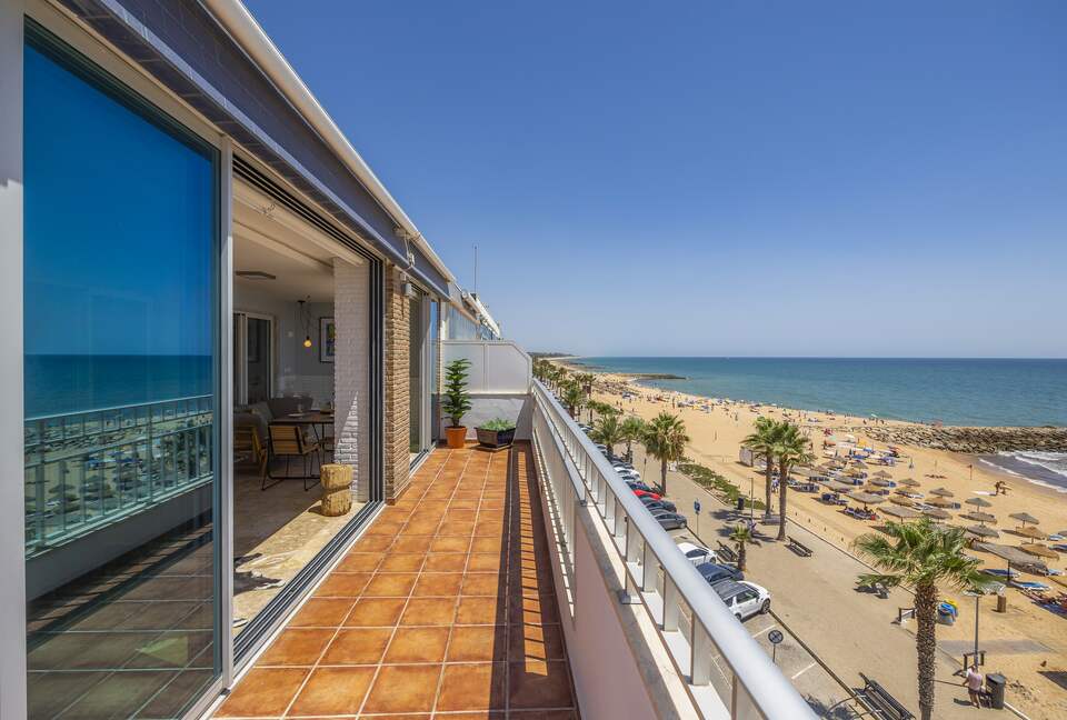 Oceanside Penthouse Marisea - Quarteira, Portugal