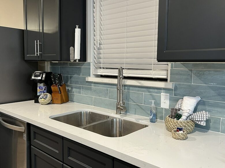 Seabrook Beach Retreat | 5 minutes from Kemah Boardwalk and NASA with Private Pool - Seabrook, Texas