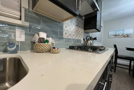 Seabrook Beach Retreat | 5 minutes from Kemah Boardwalk and NASA with Private Pool - Seabrook, Texas